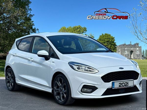 Ford Fiesta Hatchback, Petrol, 2021, White