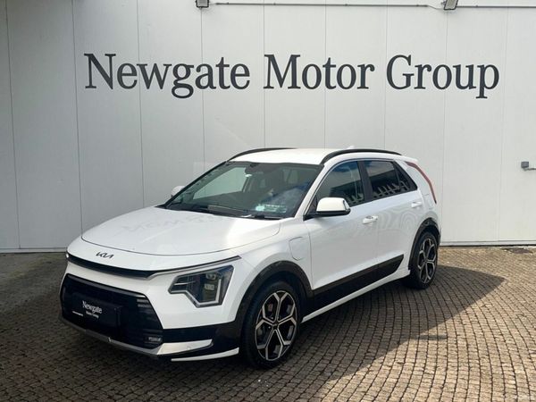 Kia Niro MPV, Petrol Plug-in Hybrid, 2024, White