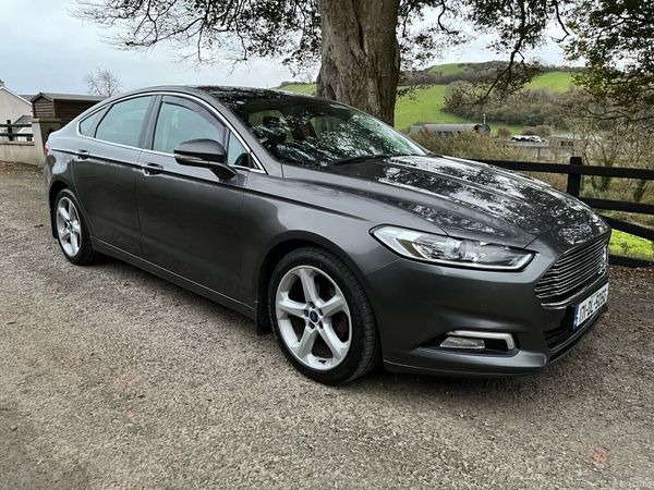 Ford Mondeo Hatchback, Diesel, 2017, Grey