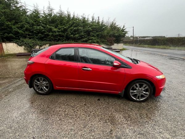 Honda Civic Hatchback, Diesel, 2010, Red