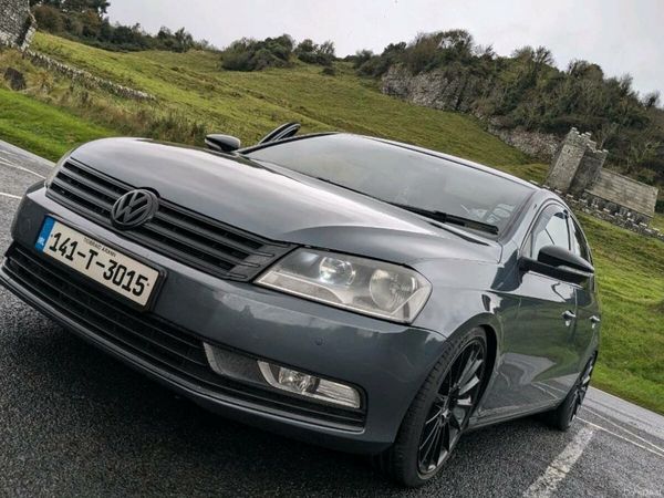 Volkswagen Passat Saloon, Diesel, 2014, Grey