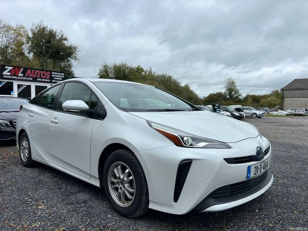Toyota Prius Hatchback, Petrol Hybrid, 2021, White