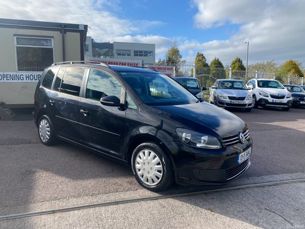 Volkswagen Touran MPV, Petrol, 2013, Black