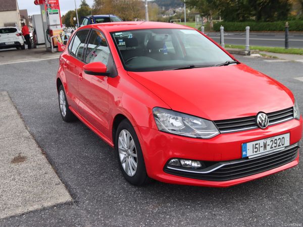 Volkswagen Polo Hatchback, Petrol, 2015, Red