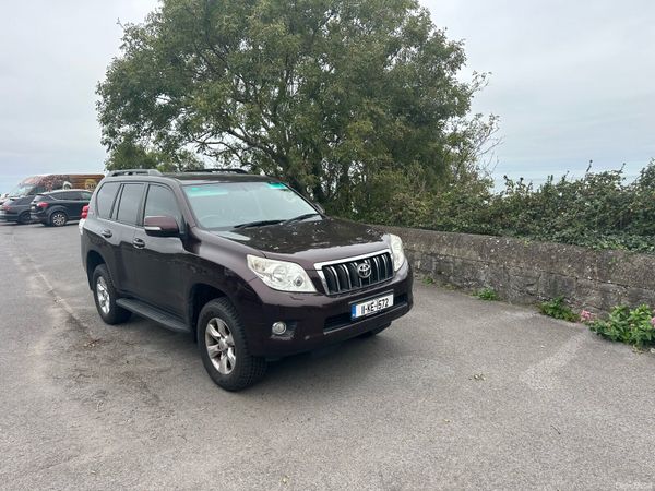 Toyota Land Cruiser SUV, Diesel, 2011, Red