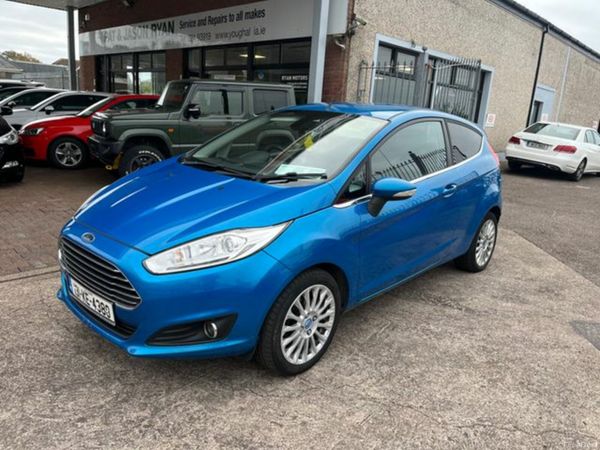 Ford Fiesta Hatchback, Petrol, 2013, Blue