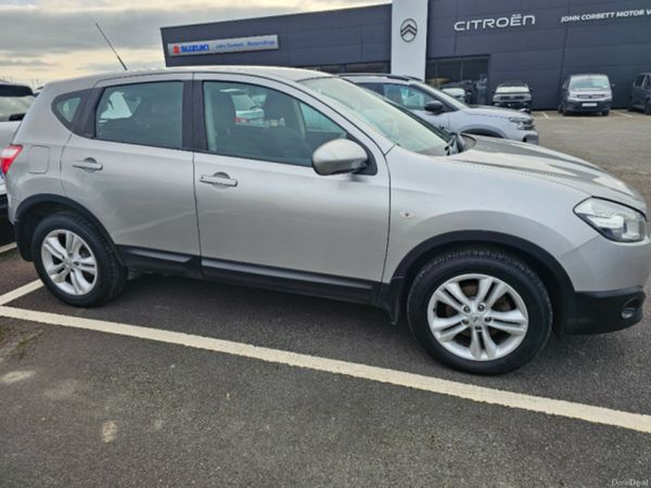 Nissan Qashqai SUV, Diesel, 2013, Silver