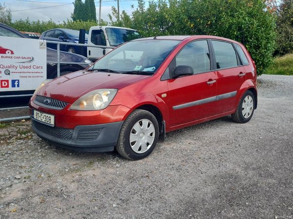Ford Fiesta Hatchback, Petrol, 2007, Red