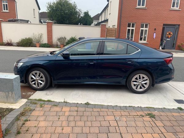 Skoda Octavia Saloon, Petrol, 2021, Blue