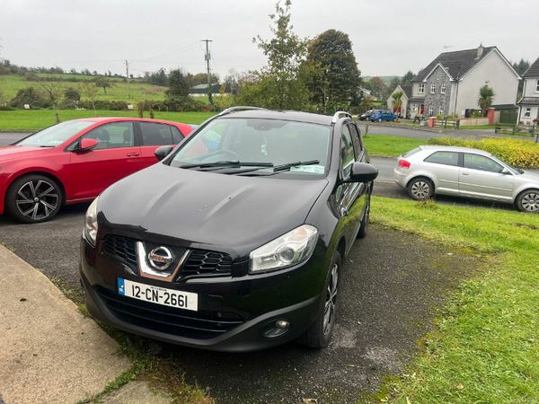 Nissan Qashqai Hatchback, Diesel, 2012, Black