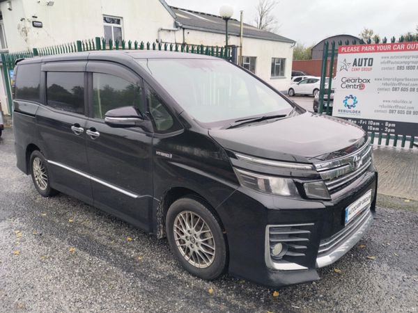 Toyota Voxy MPV, Petrol Hybrid, 2016, Black