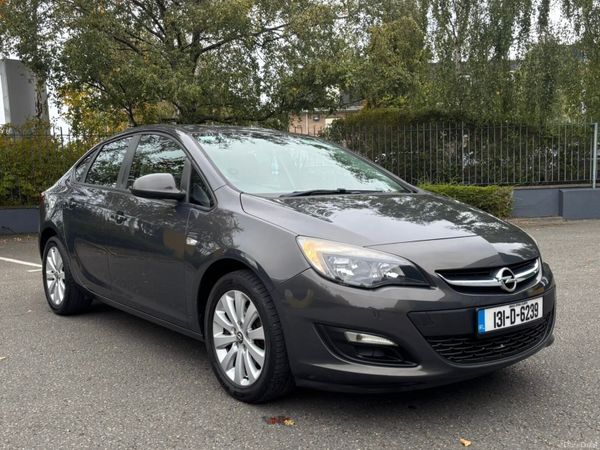 Opel Astra Saloon, Diesel, 2013, Grey