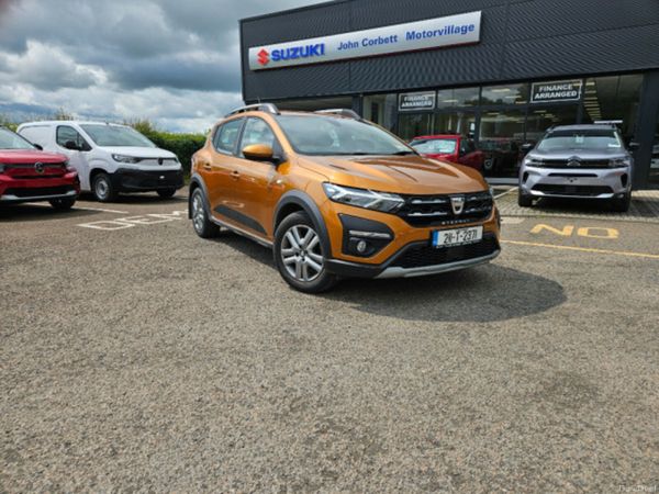 Dacia Sandero Stepway Hatchback, Gas, 2021, Orange
