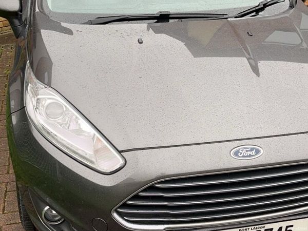 Ford Fiesta Hatchback, Petrol, 2017, Grey