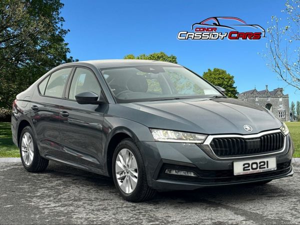 Skoda Octavia Hatchback, Diesel, 2021, Grey