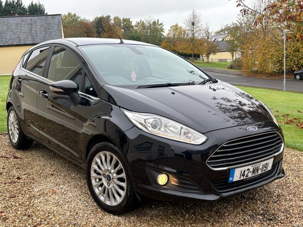 Ford Fiesta Hatchback, Petrol, 2014, Black