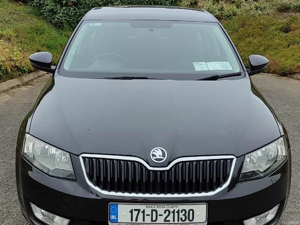 Skoda Octavia Saloon, Diesel, 2017, Black