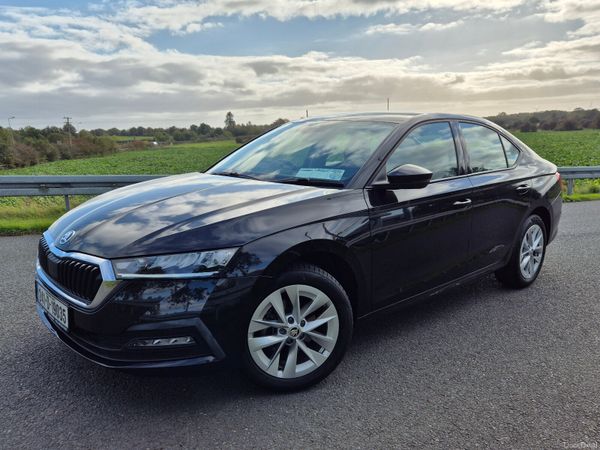 Skoda Octavia Saloon, Diesel, 2024, Black