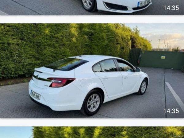 Vauxhall Insignia Hatchback, Diesel, 2015, White