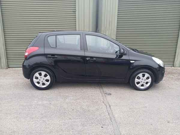 Hyundai i20 Hatchback, Diesel, 2011, Black
