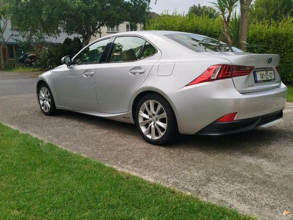 Lexus IS Saloon, Petrol Hybrid, 2014, Silver