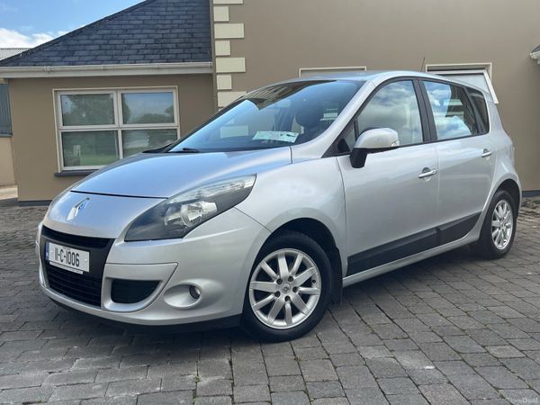 Renault Scenic MPV, Diesel, 2011, Silver