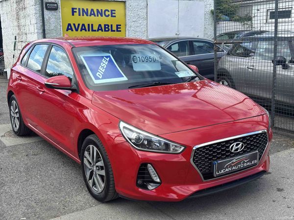 Hyundai i30 Hatchback, Diesel, 2017, Red