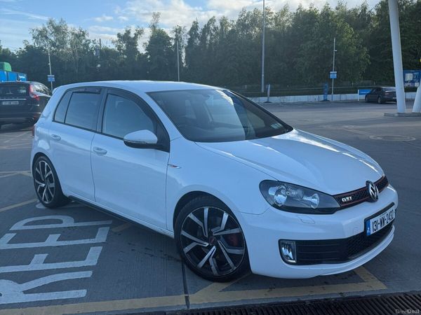 Volkswagen Golf Hatchback, Petrol, 2013, White
