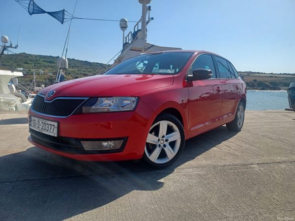 Skoda Rapid Hatchback, Diesel, 2016, Red