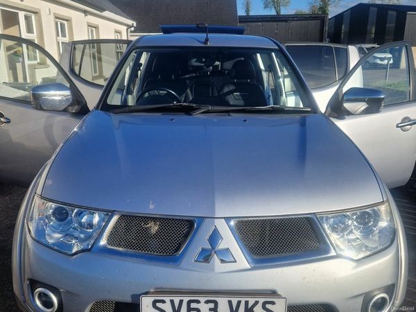 Mitsubishi L200 Pick Up, Diesel, 2013, Silver