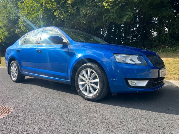 Skoda Octavia Saloon, Diesel, 2016, Blue