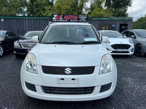 Suzuki Swift Hatchback, Petrol, 2010, White