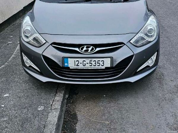 Hyundai i40 Saloon, Diesel, 2012, Silver