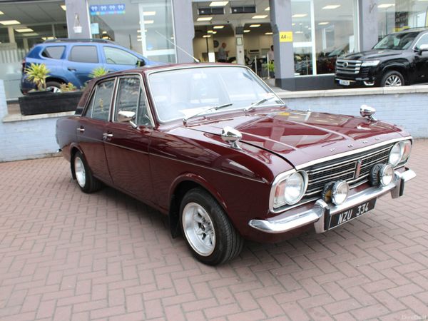 Ford Cortina Saloon, Petrol, 1967, Burgundy