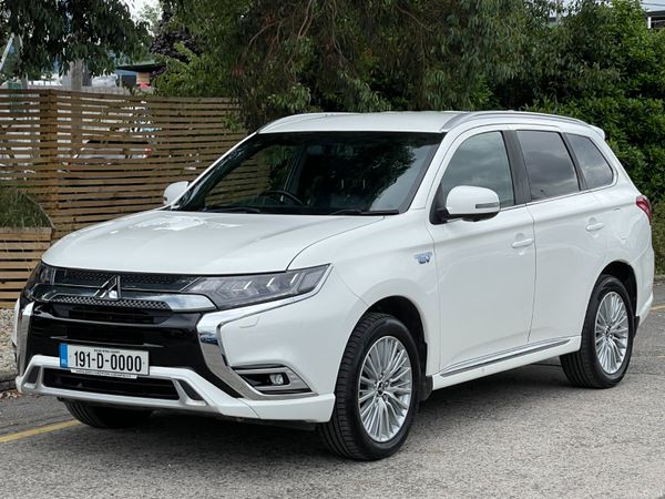 Mitsubishi Outlander SUV, Petrol Plug-in Hybrid, 2019, White