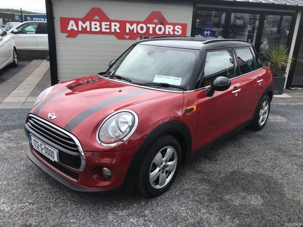 Mini Cooper Hatchback, Petrol, 2017, Red