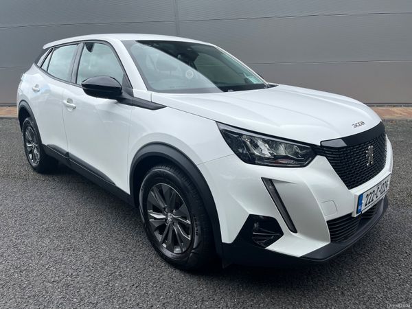 Peugeot 2008 MPV, Petrol, 2022, White