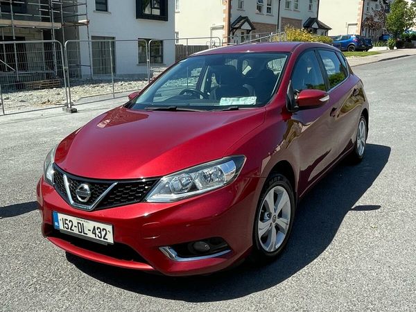 Nissan Pulsar Hatchback, Petrol, 2015, Red
