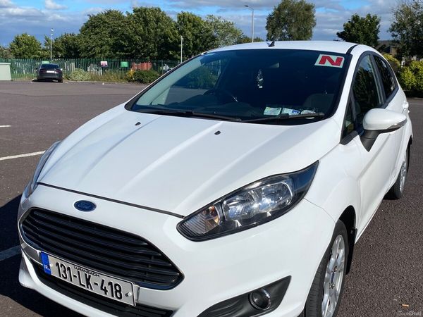 Ford Fiesta Hatchback, Petrol, 2013, White