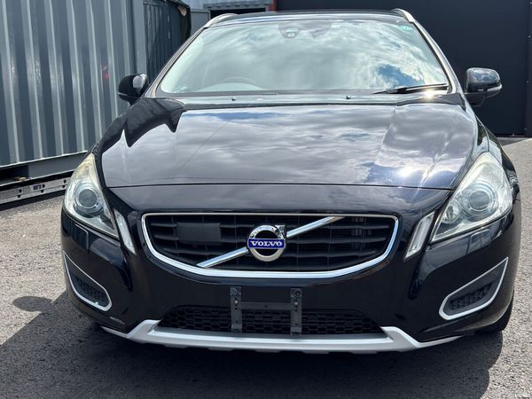 Volvo V60 Hatchback, Petrol, 2012, Black