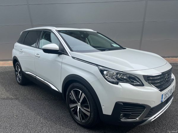 Peugeot 5008 MPV, Petrol, 2020, White