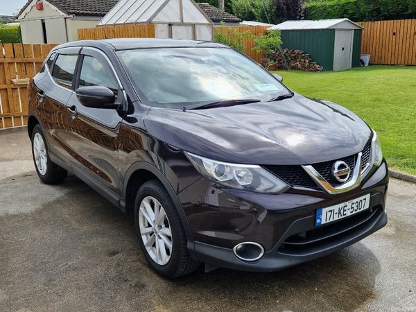 Nissan Qashqai SUV, Diesel, 2017, Black