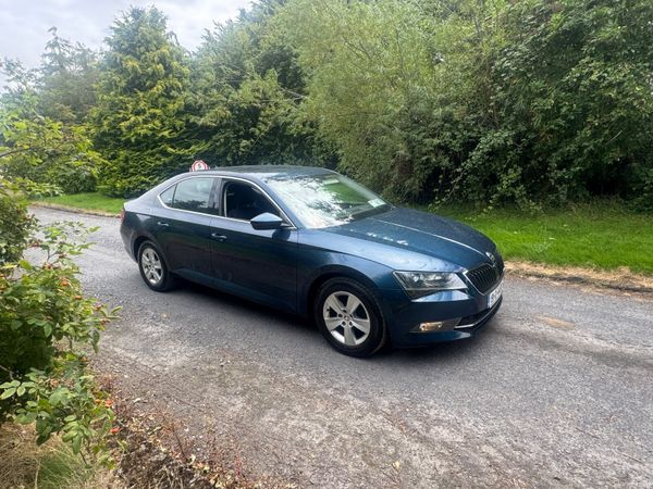 Skoda Superb Saloon, Diesel, 2019, Blue