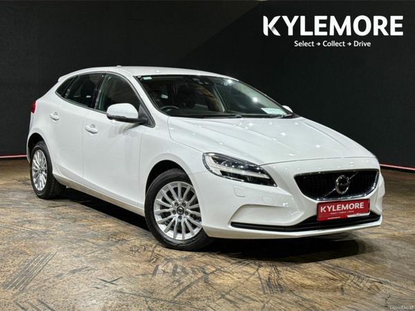Volvo V40 Hatchback, Petrol, 2018, White