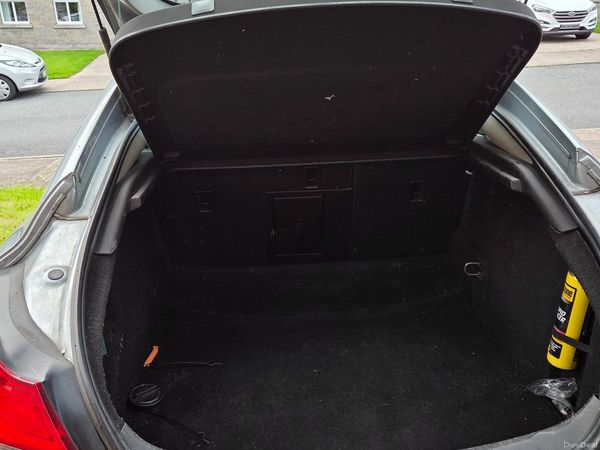 Opel Insignia Hatchback, Diesel, 2011, Silver