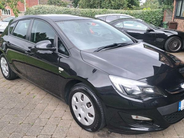 Opel Astra MPV, Petrol, 2014, Black