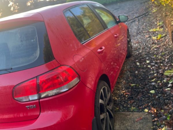 Volkswagen Golf Hatchback, Diesel, 2010, Red