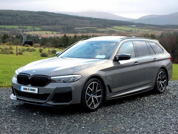 BMW 5-Series Estate/Jeep, Petrol Plug-in Hybrid, 2022, Grey