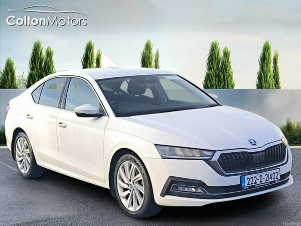 Skoda Octavia Hatchback, Diesel, 2022, White