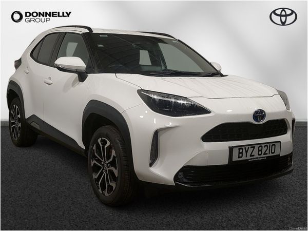 Toyota Yaris Cross Estate, Petrol Hybrid, 2023, White